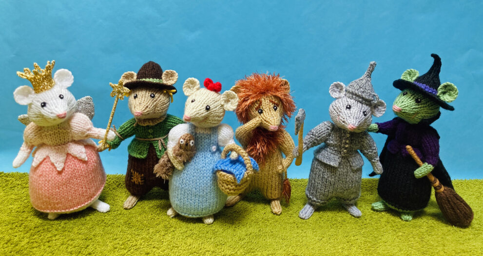 Knitted toys of the characters from the Whiskers of Oz